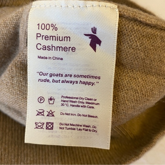 State Cashmere brand tan Cashmere Turtleneck Sweater in M/L - Picture 5 of 11